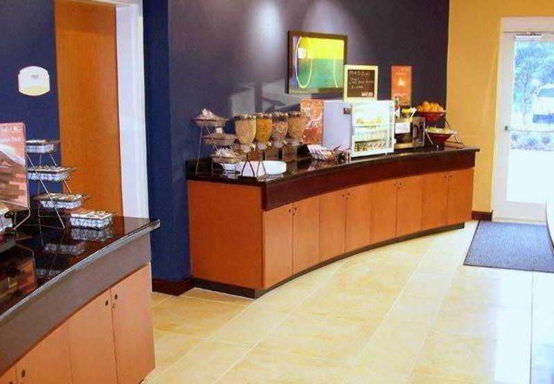 Fairfield Inn & Suites Palm Coast I-95 Restoran fotoğraf